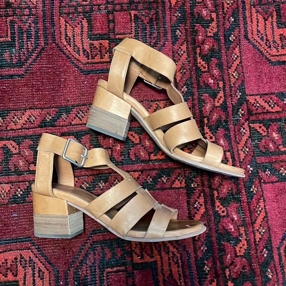 Argila Sandals